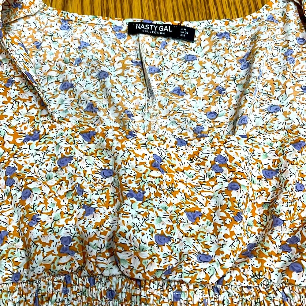 Nasty Gal Floral Dress, beautiful ruffles! Pretty peach and lilac colors - Picture 5 of 6